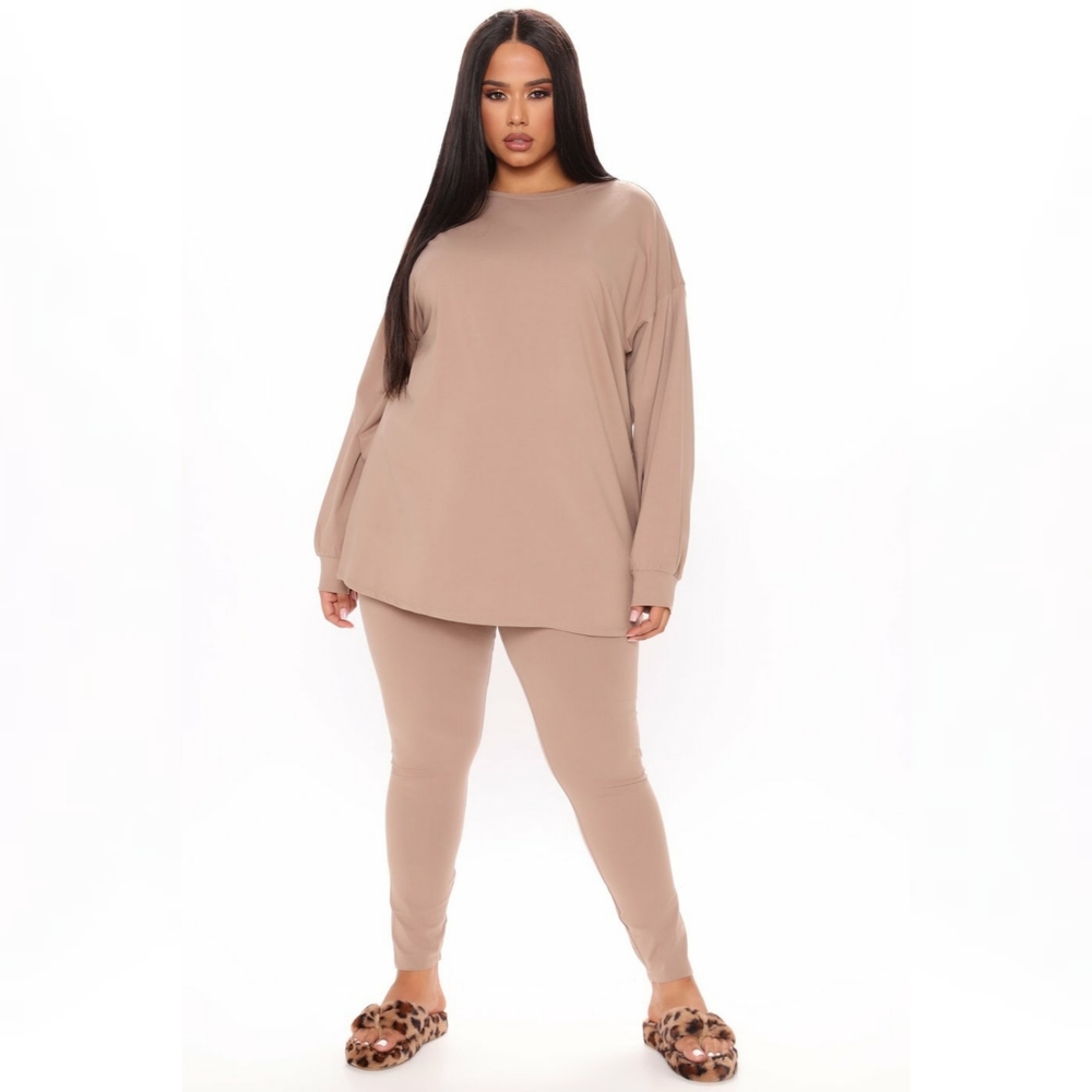Paparazzi Legging Set - Mocha (NWOT)